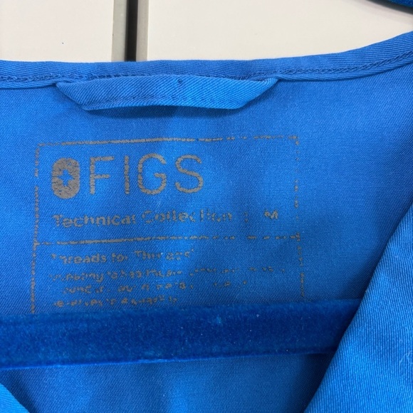 Figs Scrub Top. Carribean Blue. Size medium - Picture 3 of 4